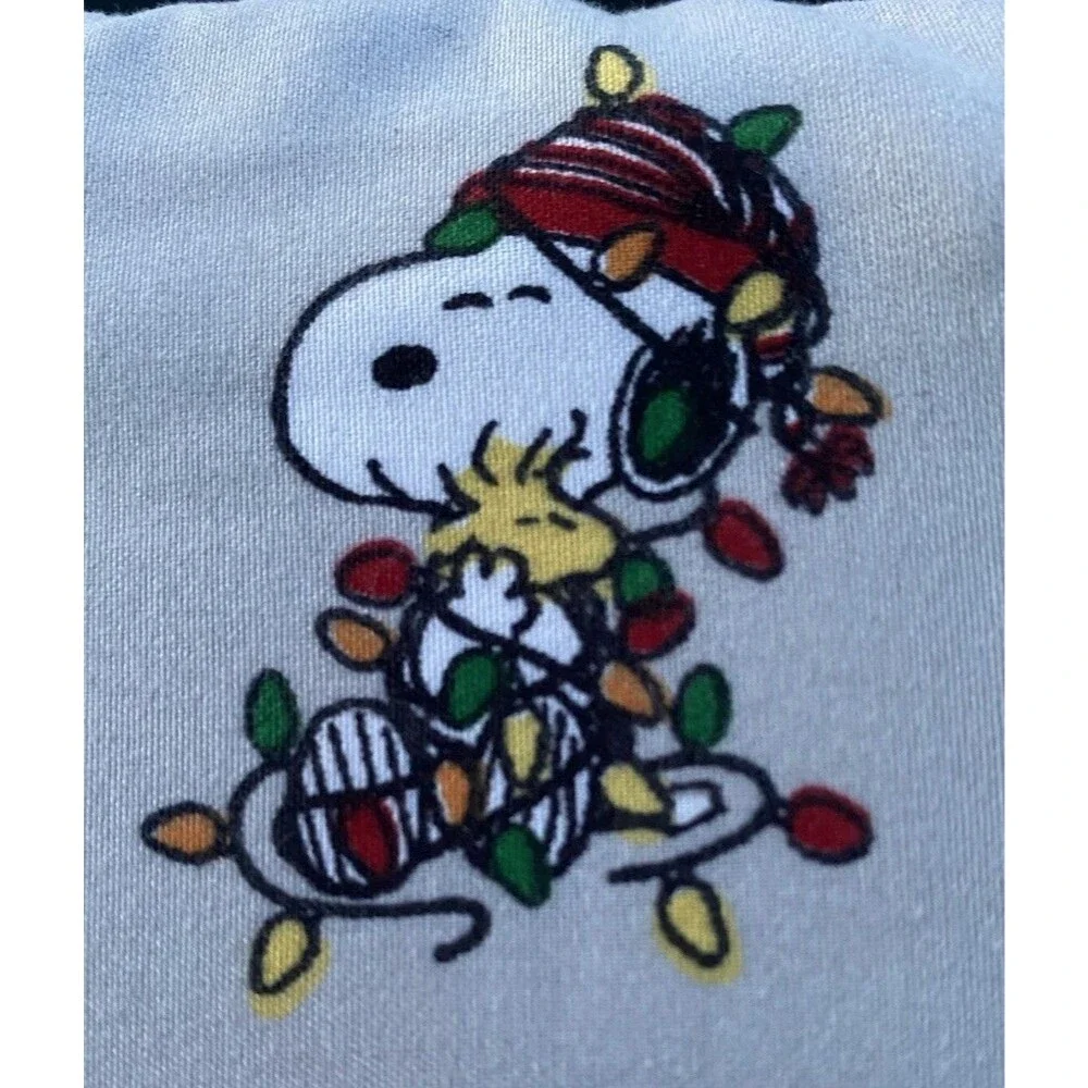 NWT PEANUTS Christmas Holiday Queen 4 Pc Sheet Set Snoopy Woodstock Snowflakes